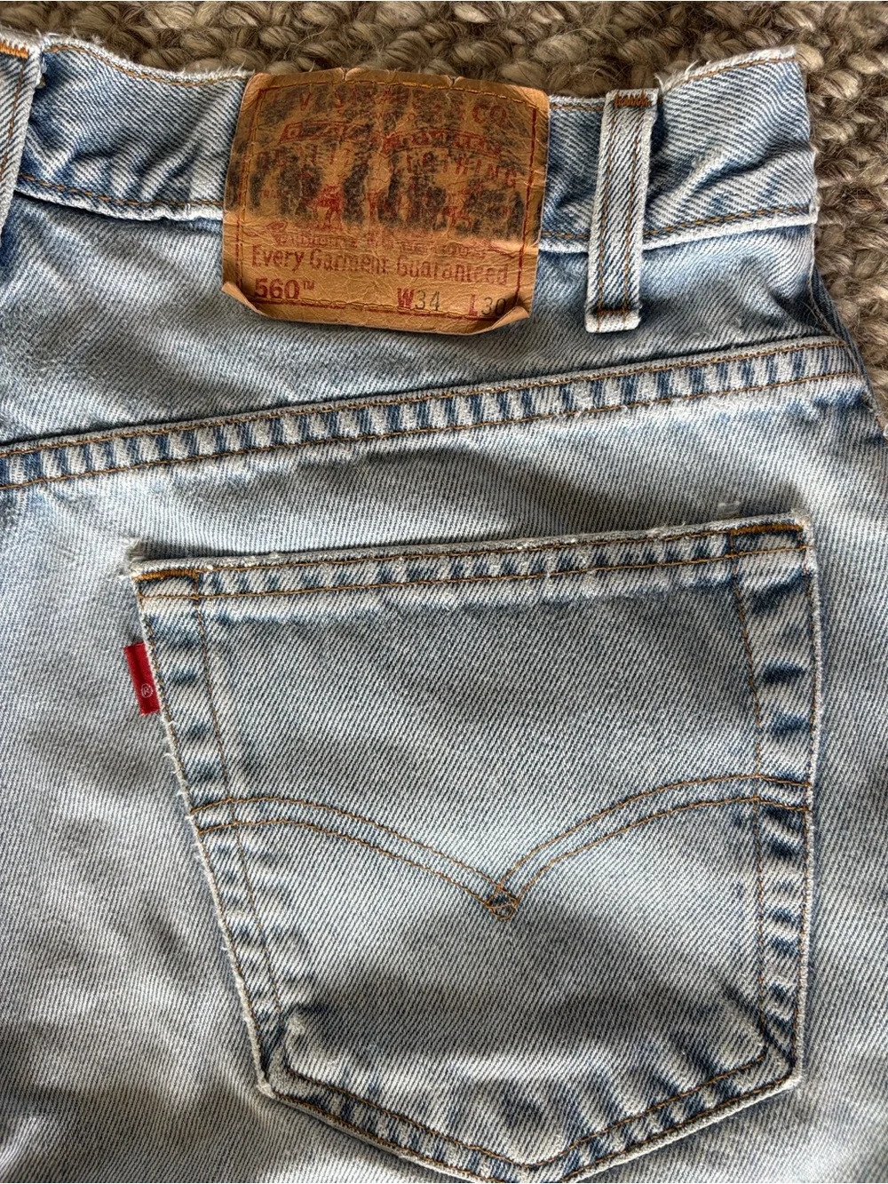 VTG 1989 Levi's 560 Loose Fit Tapered Jeans 34x30 Blank Tab Made in USA Thrashed